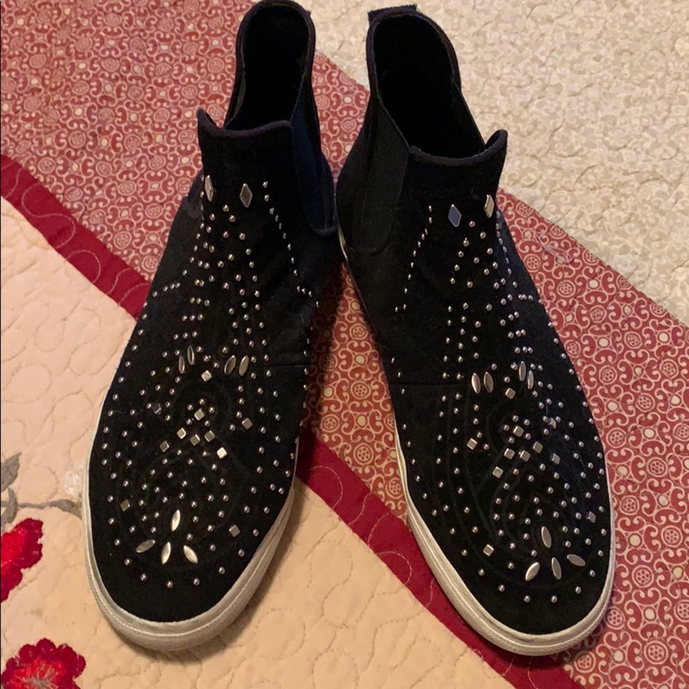 Zara Woman Black Suede& Studded Tennies